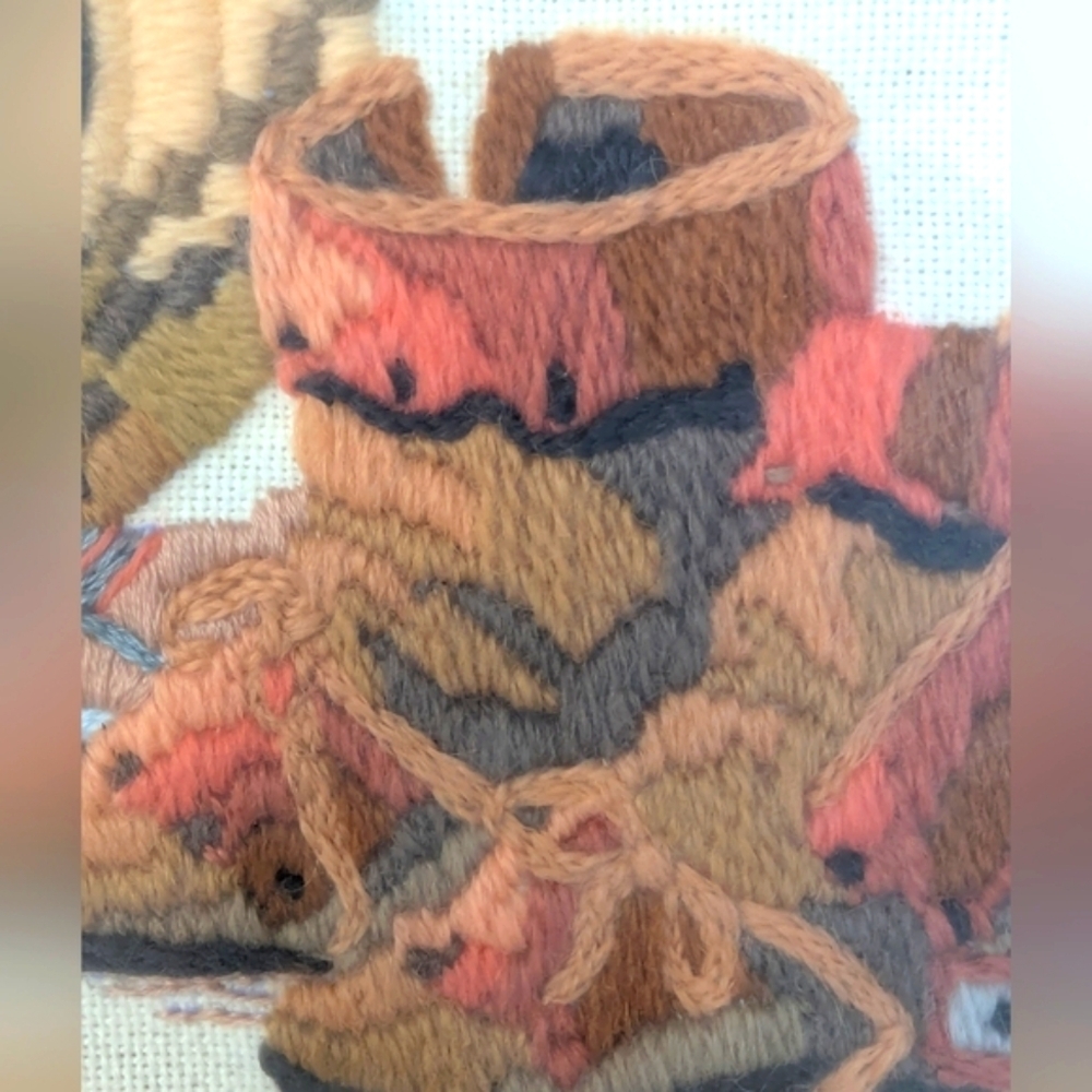 Native American Scene Hand Embroidered With Exquisite Detail - Picture 7 of 14